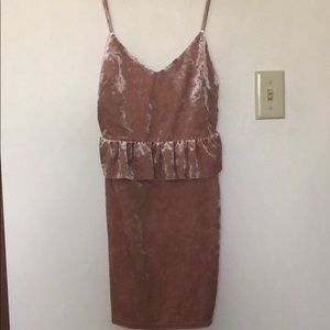 Velvet nude body con dress